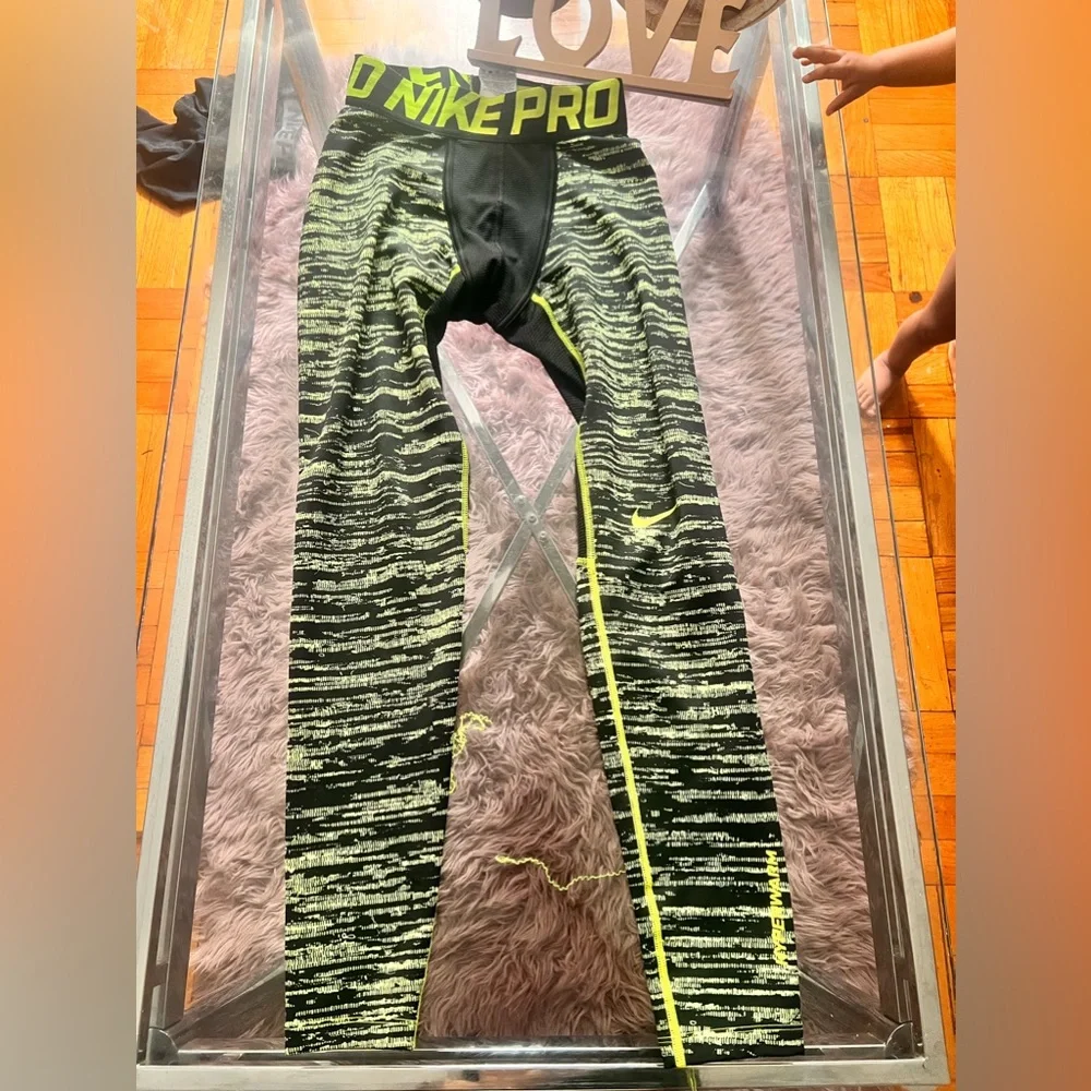 Nike Pro Men's Hyperwarm Series Compression Tights Large Black Neon Green 744798
